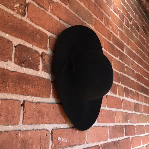 NWOT 100% wool hat - Picture 2 of 3